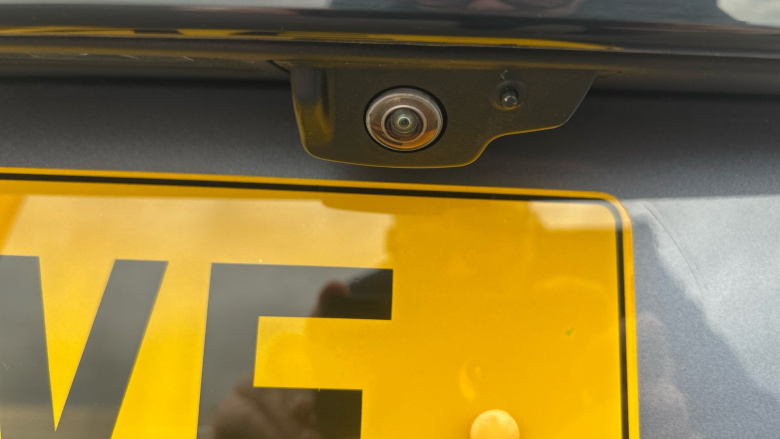 Land Rover Range Rover Velar 2.0 D200 R-Dynamic HSE 5dr Auto Diesel Estate